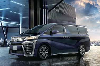 特別仕様車 Z“GOLDEN EYES”（7人乗り・2WD）［ベース車両はZ（7人乗り・2WD）］