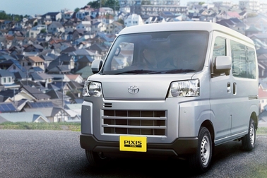 デラックス（CVT・2WD）